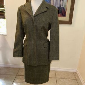 Camilla Arthur Milano Women's Olive Tweed/Plaid Blazer and Skirt Suit Size 46